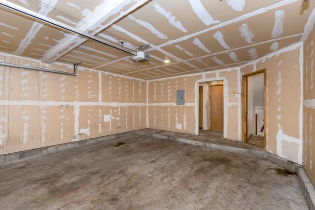 Building Photo - 1117 11th Ave