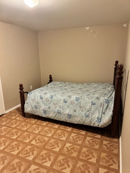 Primary Photo - 126 Crosstimber Way