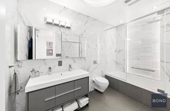 Primary Photo - 9 E 16th St