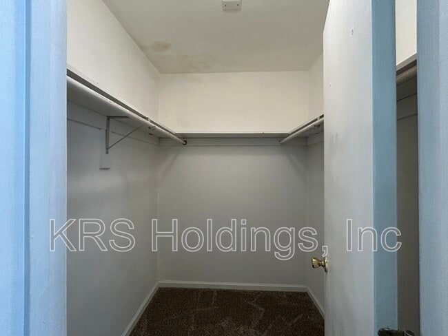 Building Photo - 284 Burnetts Way