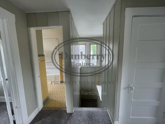 Building Photo - 931 Tiffin Ave