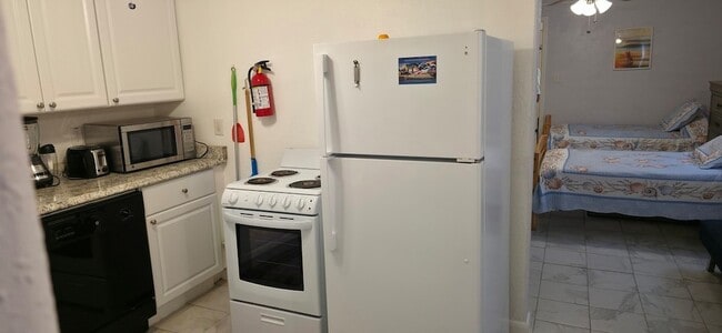 Building Photo - 1915 Avenue O