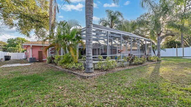 Building Photo - Luxurious FURNISHED 4BR/3BA Pool Home with...