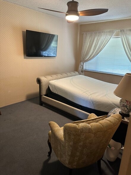 Bedroom #1 - 317 W Banbury Dr