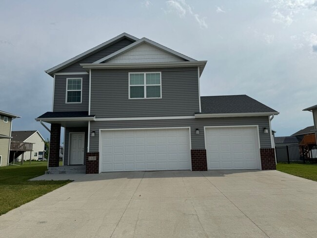 Building Photo - 3-bedroom, 3-bathroom West Fargo Single-Family Home w/ 3 Stall Garage