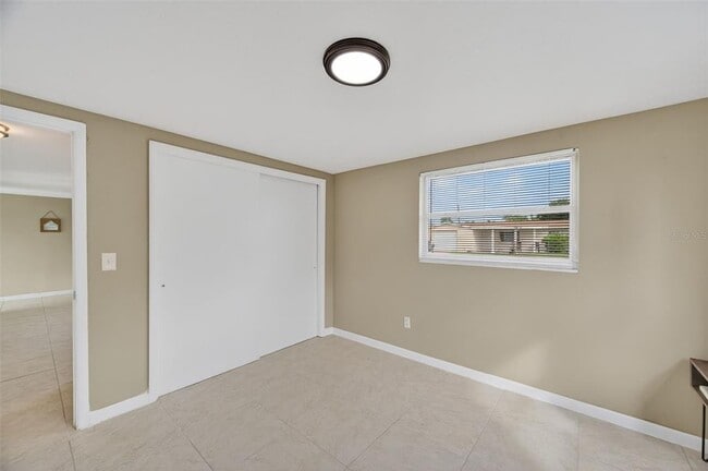 Building Photo - 3742 Elmwood Dr