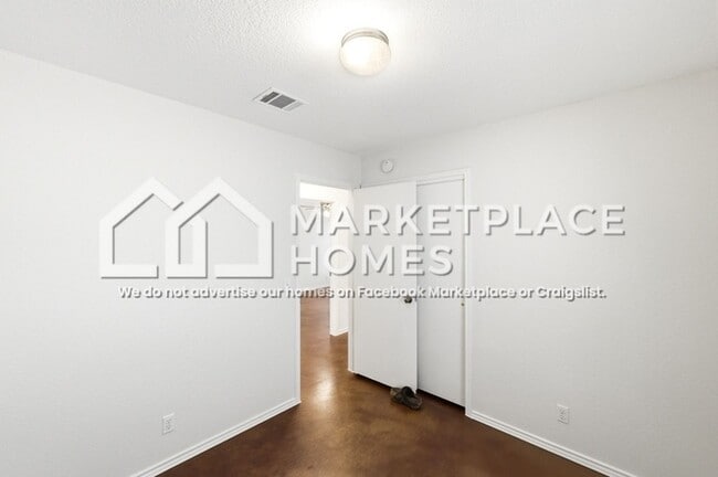 Building Photo - 4621 Best Way