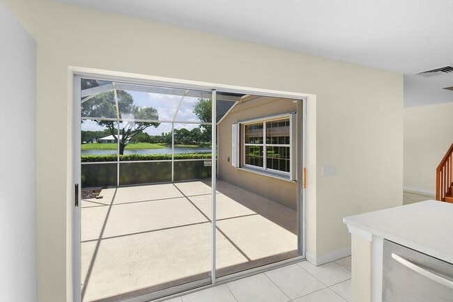 Building Photo - 2442 SW Danbury Ln