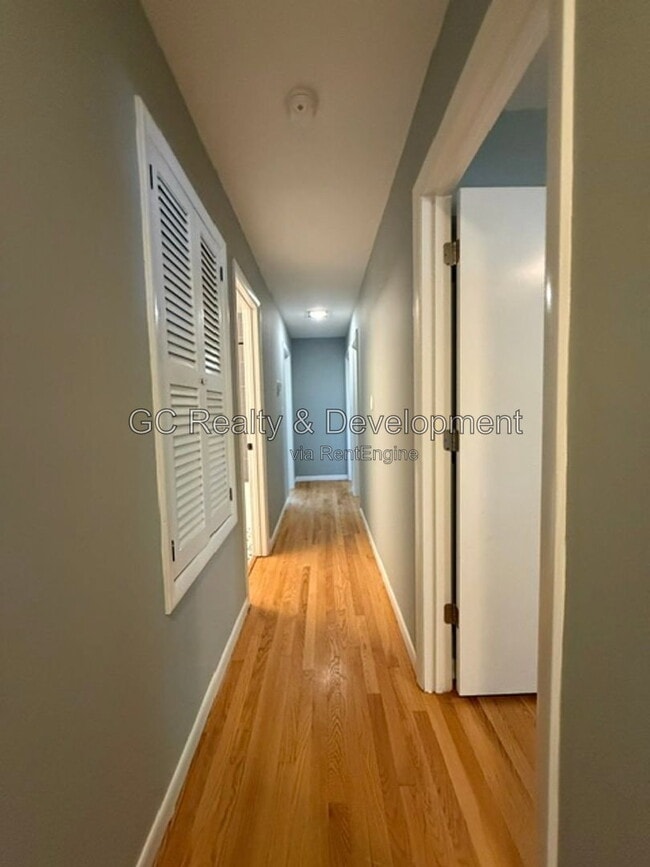 Building Photo - 1S676 S Ott Ave
