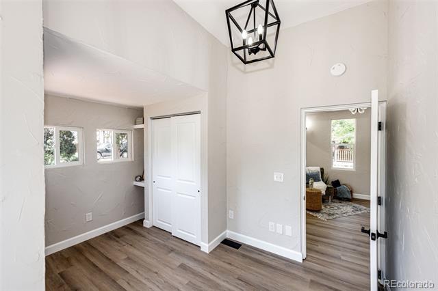 Building Photo - 2832 S Acoma St