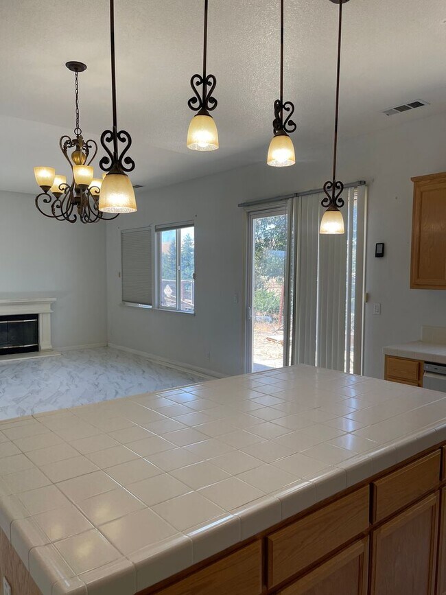 Building Photo - 5-Bedroom, 3-Bathroom Home for Rent on 1-A...