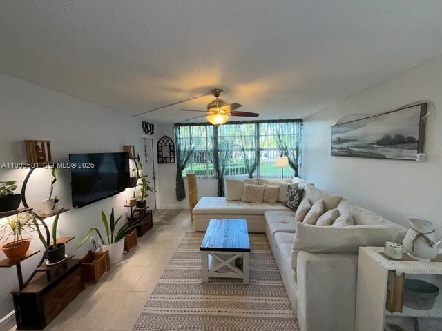 Building Photo - 1100 St Charles Pl