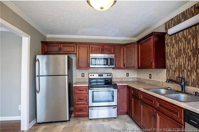 Building Photo - 7066 Pantego Dr