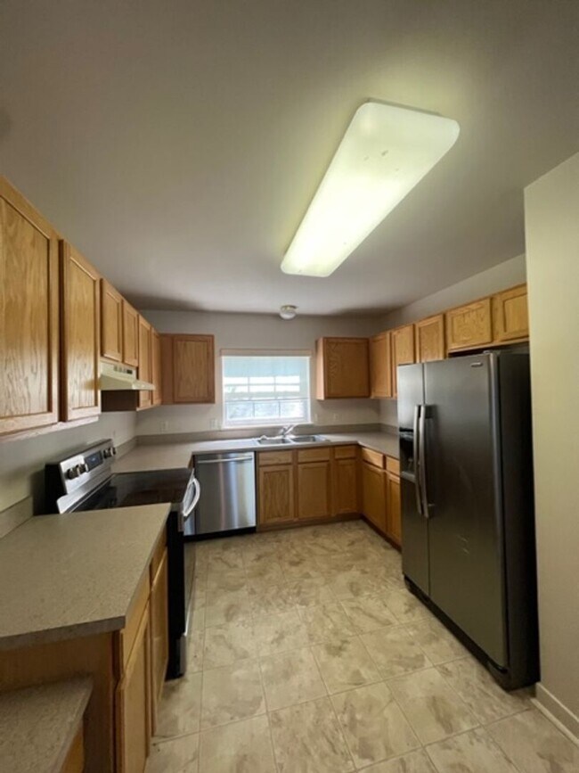 Building Photo - 3087 Promenade Cir