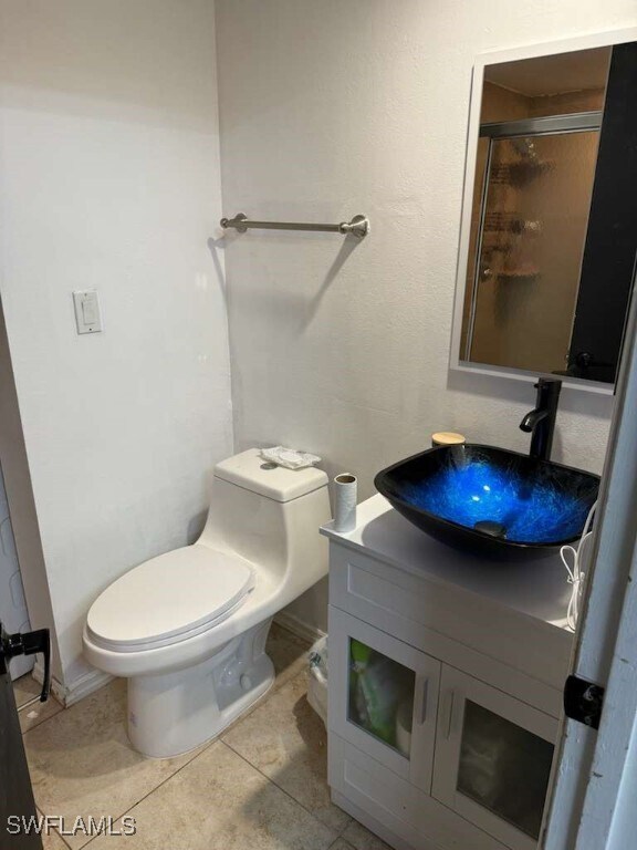 Building Photo - 5236 Cedarbend Dr