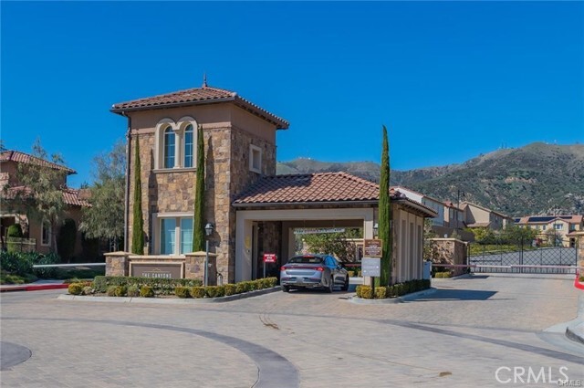 Building Photo - 20756 Spruce Cir