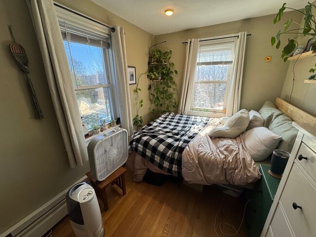 Building Photo - 735 Somerville Ave