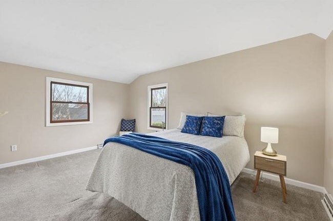 Building Photo - 10 Woodcrest Rd