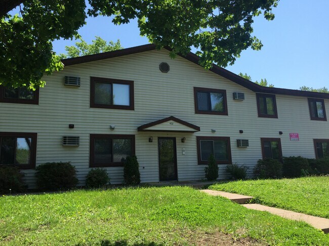 Primary Photo - 402 3rd St W