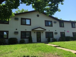 Building Photo - 402 3rd St W