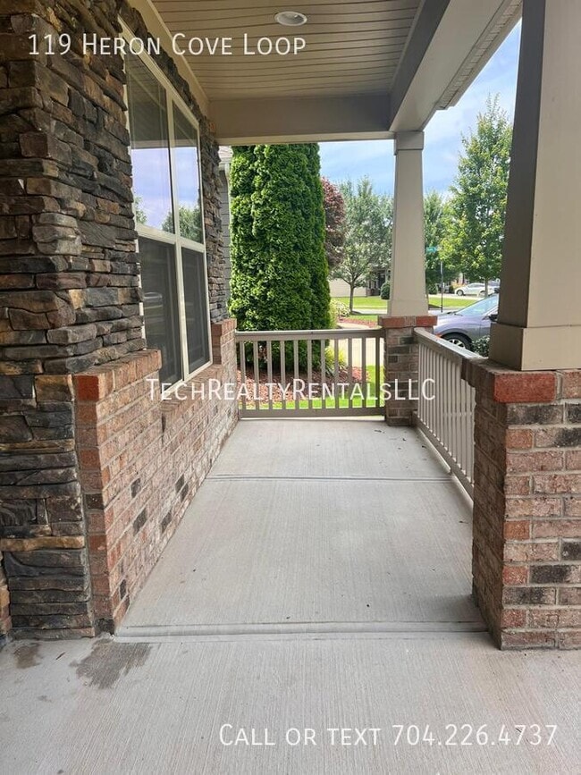 Building Photo - 119 Heron Cove Loop