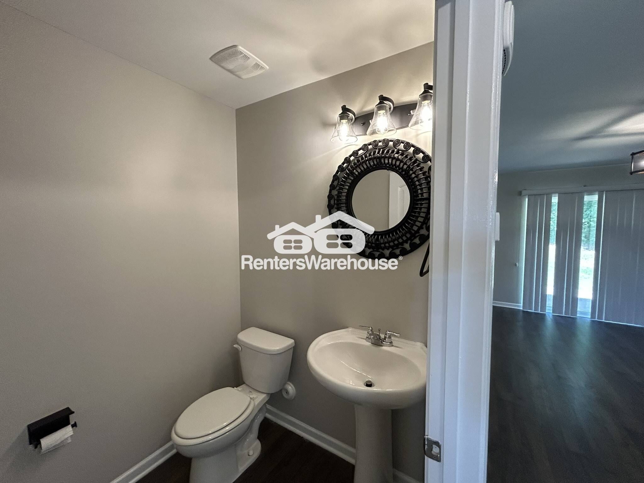 Building Photo - 665 Waterstone Dr
