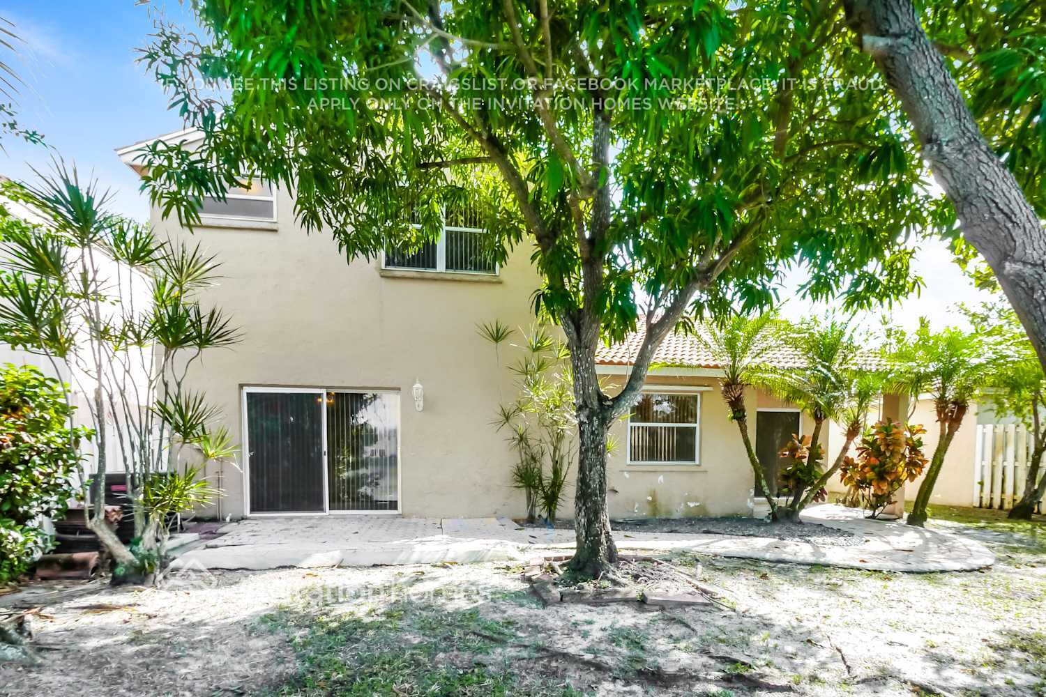 Building Photo - 889 NW 97th Ave