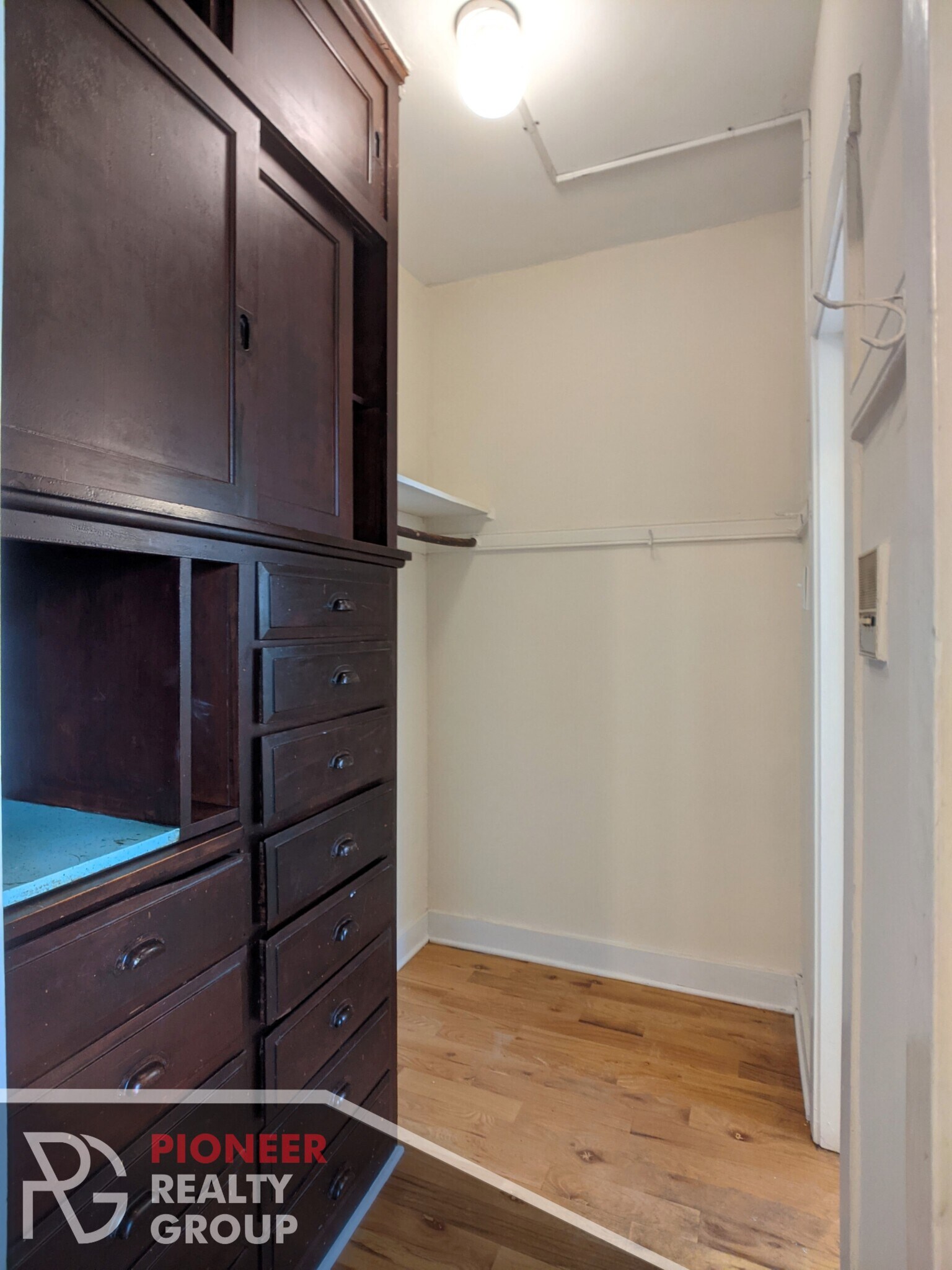 Building Photo - 4857 N Damen Ave