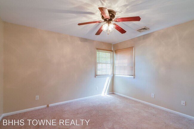 Building Photo - 3 br, 1 bath House - 133 Drew Road