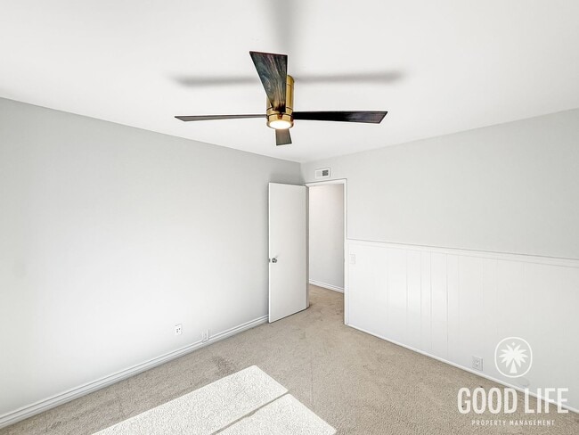 Building Photo - Beautiful 3B/2.5BA Condo in UTC for Rent!