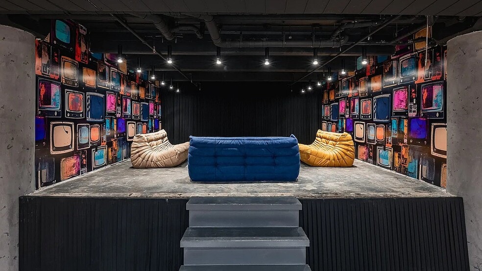 Building Photo - 255 18th St