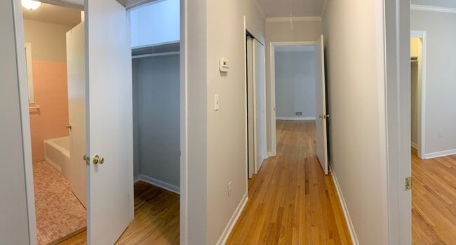 Building Photo - 145 Seminole Ave