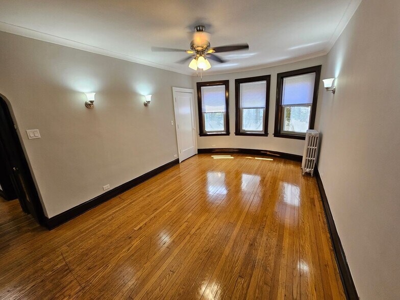 Primary Photo - 4537 N Hamilton Ave