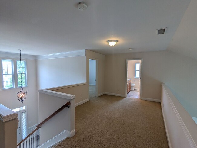 Building Photo - 10787 Edgepine Ln NW