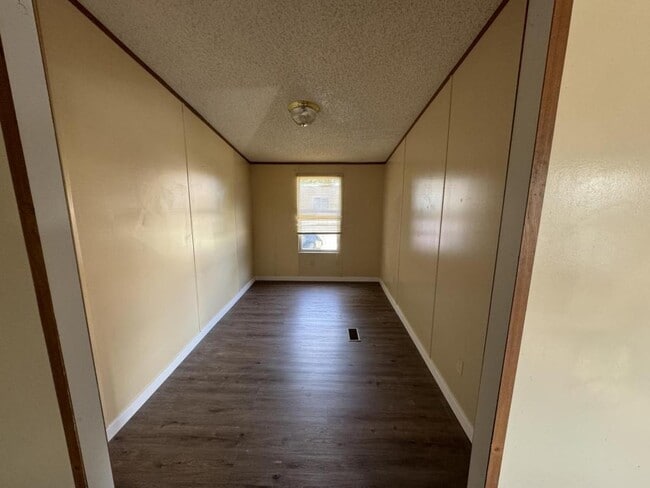 Building Photo - 13 1st St