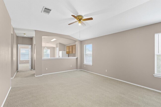 Building Photo - 209 Lake Washington Dr