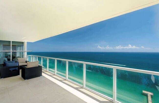 Primary Photo - 16699 Collins Ave