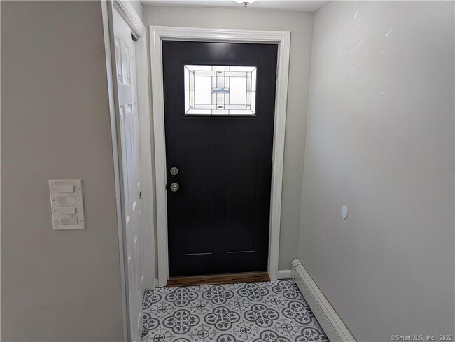 Building Photo - 267 Portsea St