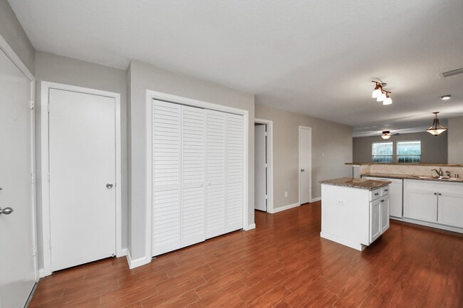 Building Photo - 20641 Patriot Park Ln