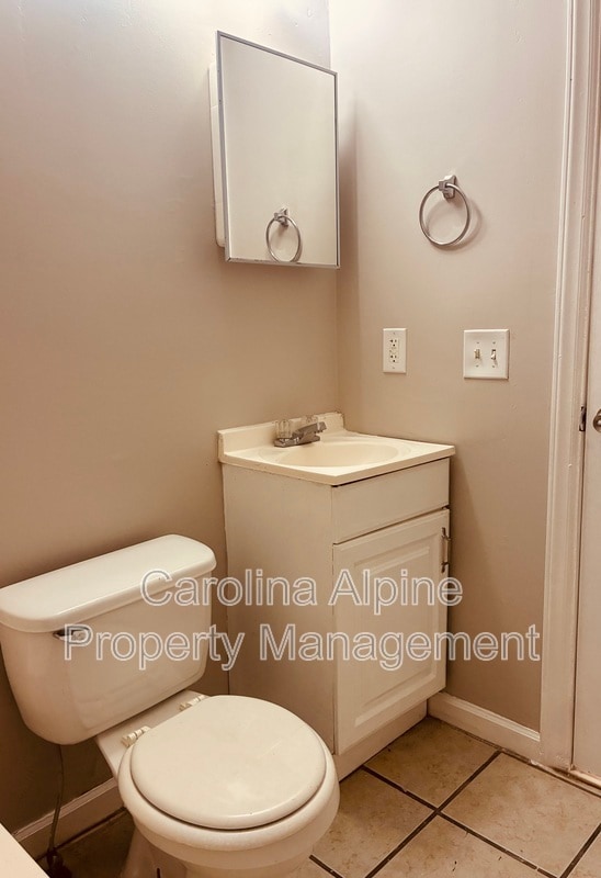 Building Photo - 110 N Webb St