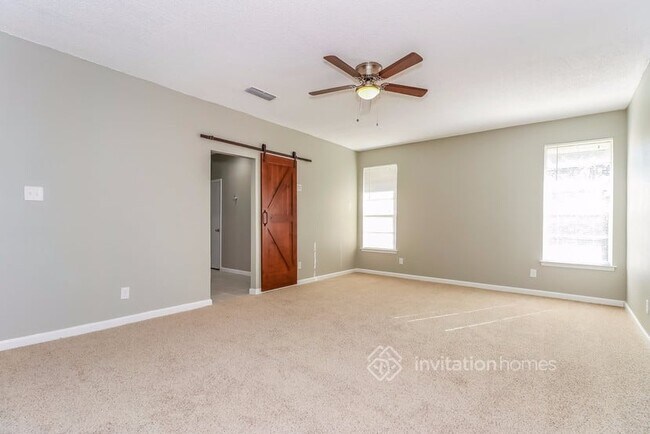 Building Photo - 713 Ridgewood Cir
