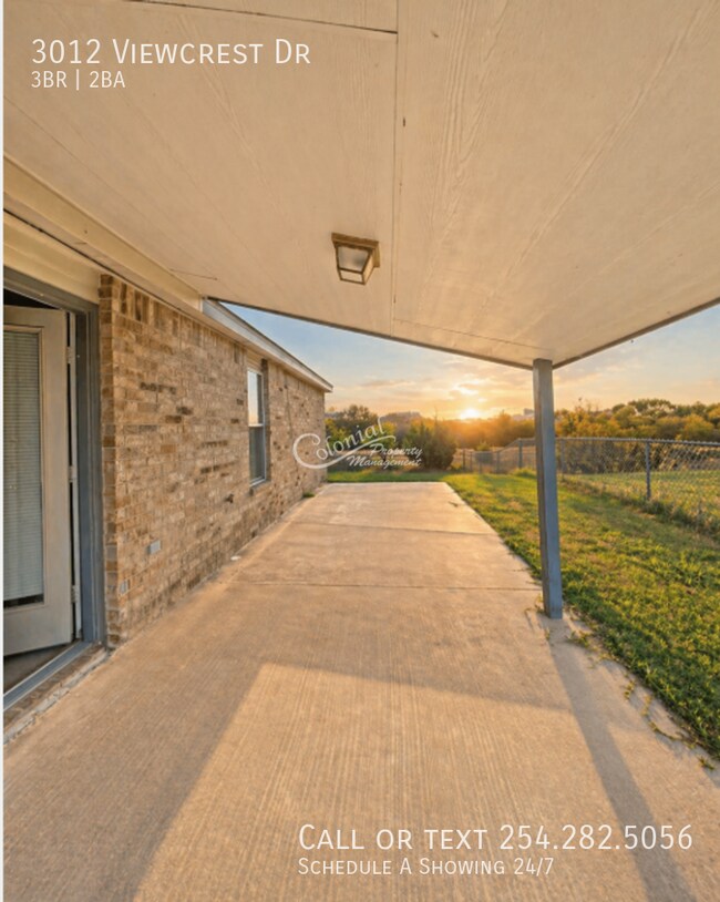 Building Photo - 3012 Viewcrest Dr