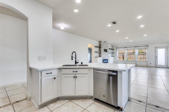 Building Photo - 509 Creekside Dr