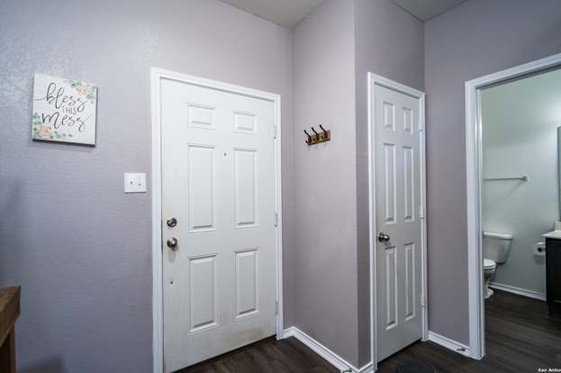 Building Photo - 3707 Villa Rey