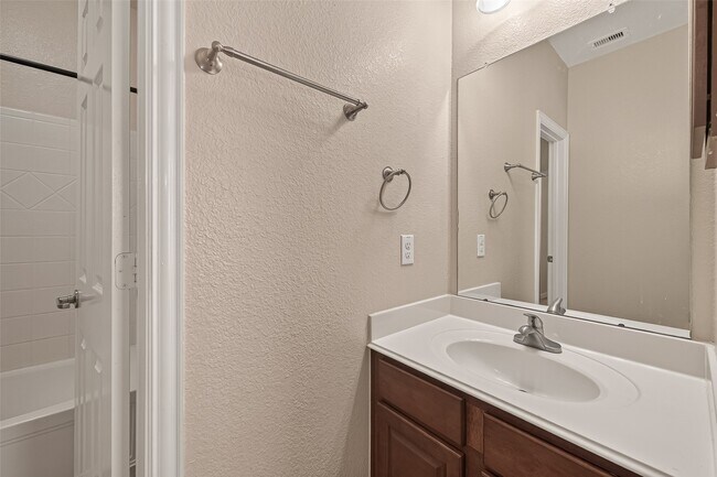 Building Photo - 12107 Redbud Brook Trail