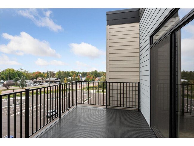 Building Photo - 7980 Rose St