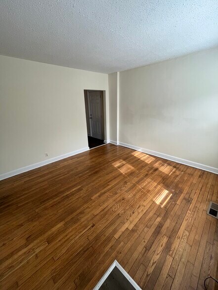 Building Photo - 300 Chamberlain St