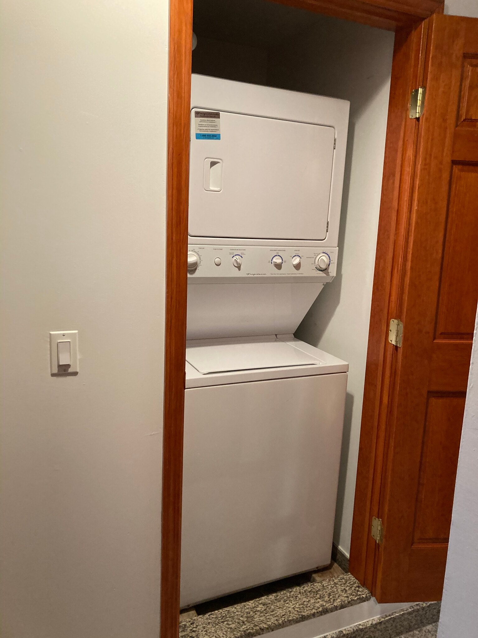 Washer/Dryer - 14-16A Clintonville St