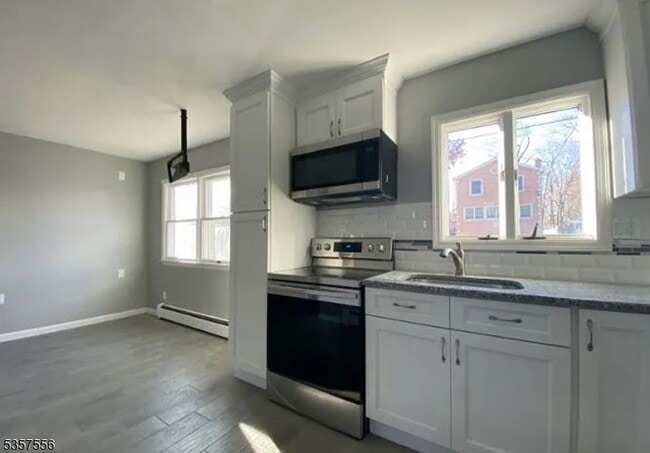 Building Photo - 303 Knox Way
