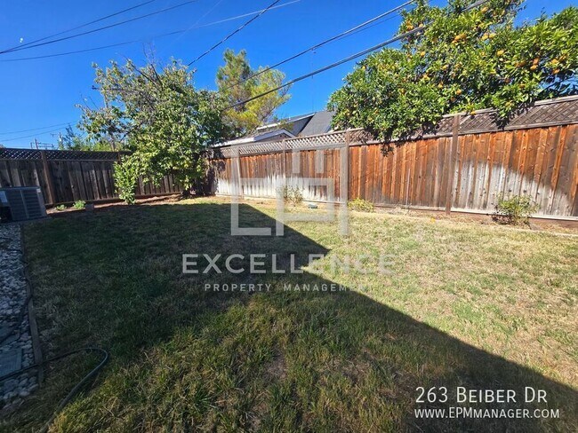 Building Photo - 263 Beiber Dr-